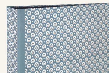 Folder East Frisian style country house blue with white flowers
